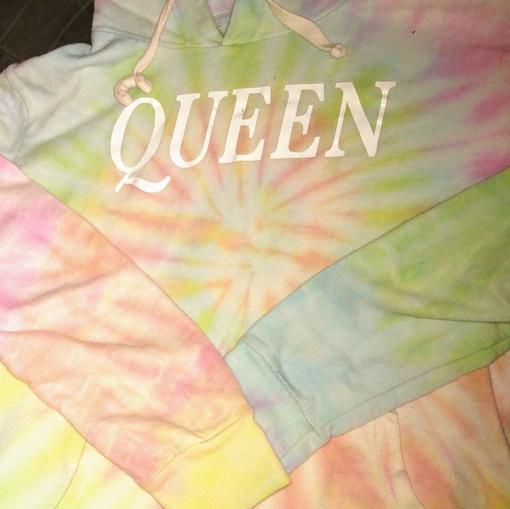 Rue 21 queen sweater